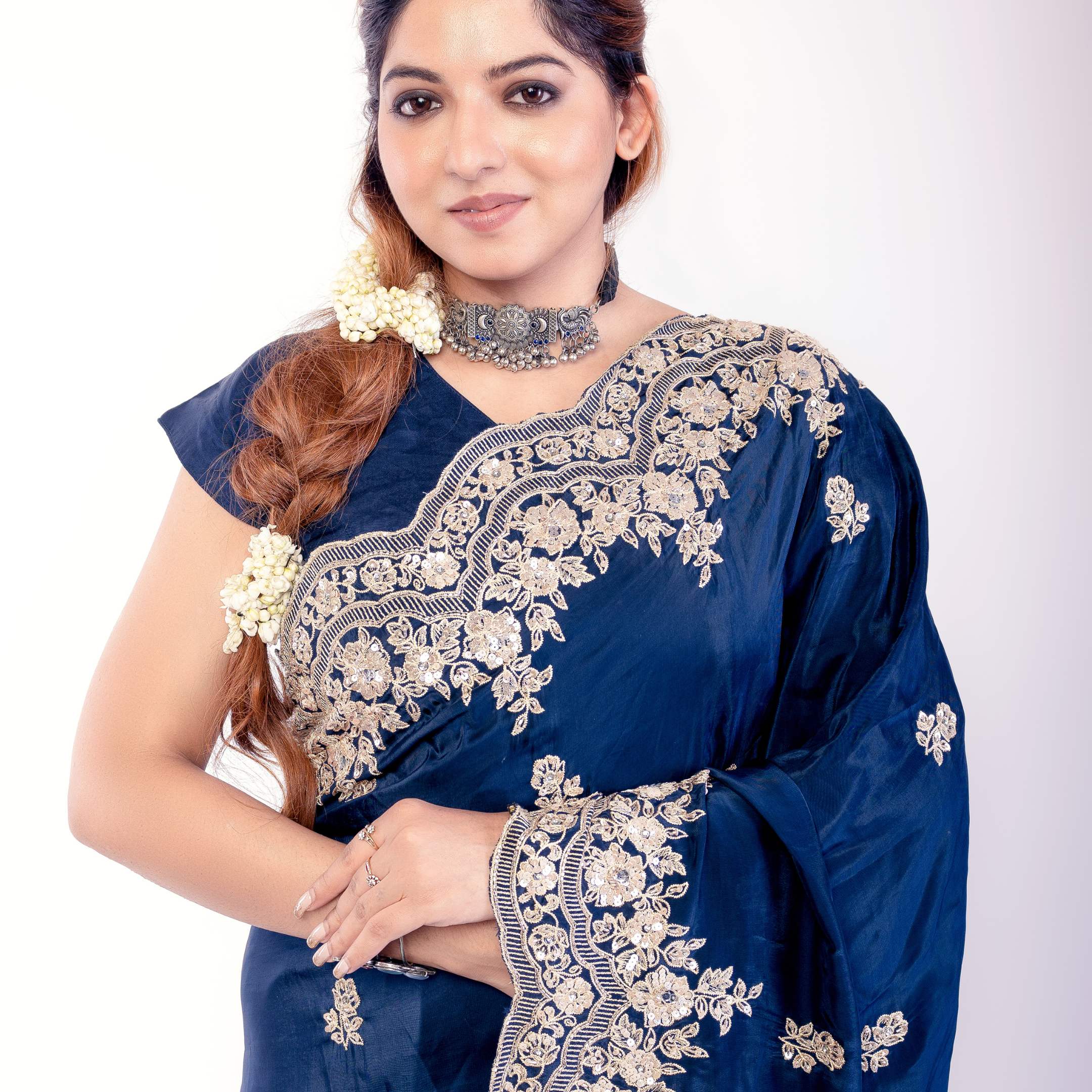 Embroidered Silk Saree with Intricate Golden Border – Dual Shades